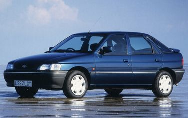 Ford Escort V، هاتشباك 5 أبواب — منظر أمامي أيسر