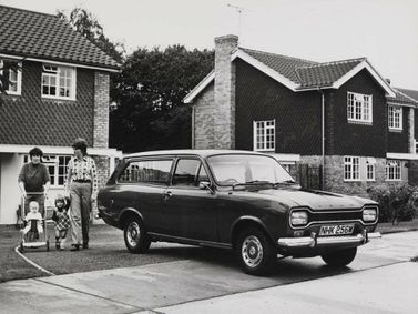 Ford Escort I، واجون 3 أبواب — منظر أمامي أيمن