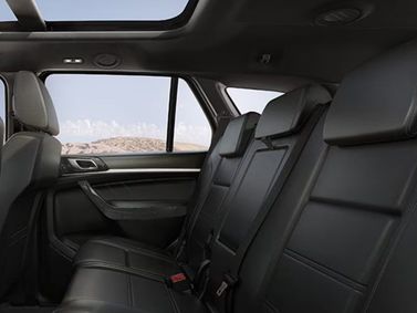 Ford Everest II Рестайлинг, Внедорожник 5 дв. — задние сиденья