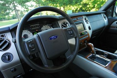Ford Expedition ثالثاً، دفع رباعي 5 أبواب — منطقة السائق