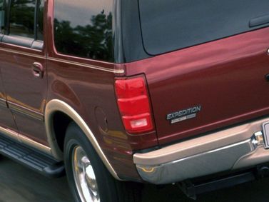 Ford Expedition I، دفع رباعي 5 أبواب — منظر خلفي أيمن