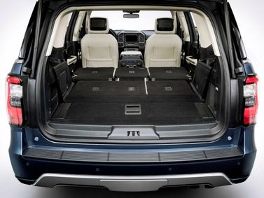 Ford Expedition رابعاً، دفع رباعي 5 أبواب — حجرة الأمتعة