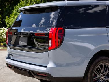 Ford Expedition V, Внедорожник 5 дв. — задняя часть автомобиля крупным планом