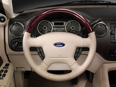 Ford Expedition ثانياً، دفع رباعي 5 أبواب — عجلة القيادة