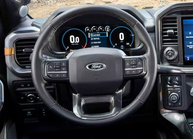 Ford F-150 XIV, Пикап двойная кабина SuperCrew — рулевое колесо