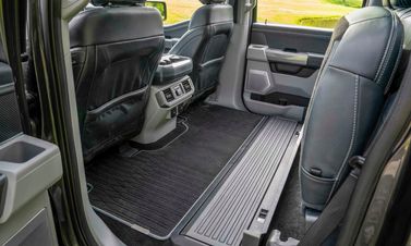 Ford F-150 XIV, Пикап двойная кабина SuperCrew — задние сиденья