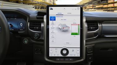 Ford F-150 XIV, Пикап двойная кабина Lightning — экран мультимедийной системы