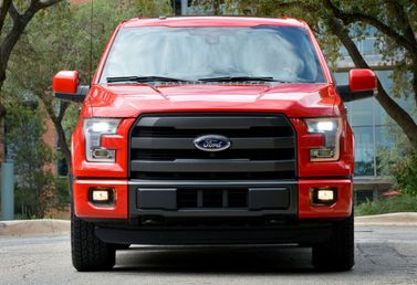 Ford F-150 الثالث عشر، بيك أب بكابينة مزدوجة SuperCrew — منظر أمامي