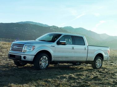 Ford F-150 الثاني عشر، بيك أب بكابينة مزدوجة CrewCab — منظر أمامي أيمن