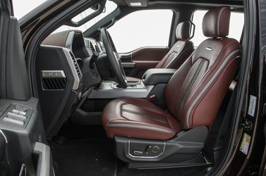 Ford F-150 الثالث عشر، بيك أب بكابينة مزدوجة SuperCrew — منطقة السائق