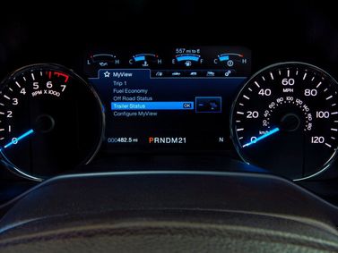 Ford F-150 الثالث عشر، بيك أب بكابينة مزدوجة SuperCrew — لوحة العدادات