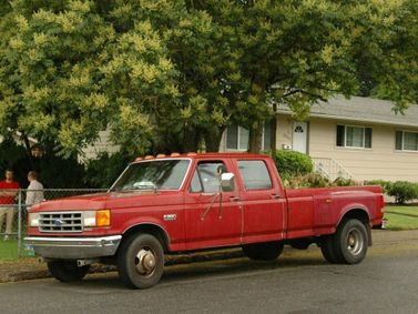 Ford F-150 ثامناً، بيك أب بكابينة مزدوجة — منظر أمامي أيمن