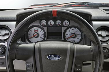 Ford F-150 الثاني عشر، بيك أب بكابينة مزدوجة Raptor CrewCab — لوحة العدادات