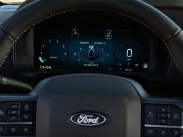 Ford F-150 عملية فيس ليفت XIV، بيك أب بكابينة مفردة Regular Cab — لوحة العدادات