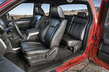 Ford F-150 الثاني عشر، بيك أب بكابينة ونصف Raptor — منظر عام للمقصورة