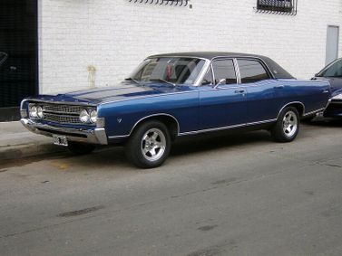 Ford Fairlane السادس (الأرجنتين)، سيدان — منظر أمامي أيسر
