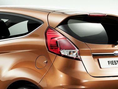 Ford Fiesta عملية فيس ليفت Mk6، هاتشباك 3 أبواب — المصباح الخلفي