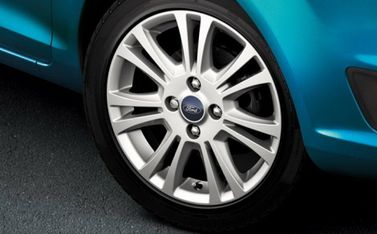 Ford Fiesta عملية فيس ليفت Mk6، هاتشباك 5 أبواب — جنط العجلة