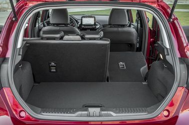 Ford Fiesta Mk7، هاتشباك 5 أبواب — حجرة الأمتعة