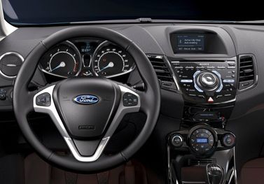 Ford Fiesta عملية فيس ليفت Mk6، هاتشباك 3 أبواب — منطقة السائق