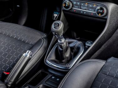 Ford Fiesta Mk7، هاتشباك 5 أبواب Active — محدد ناقل الحركة