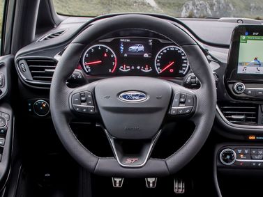 Ford Fiesta ST سابعاً، هاتشباك 5 أبواب — عجلة القيادة