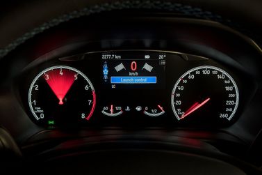 Ford Fiesta ST سابعاً، هاتشباك 3 أبواب — لوحة العدادات