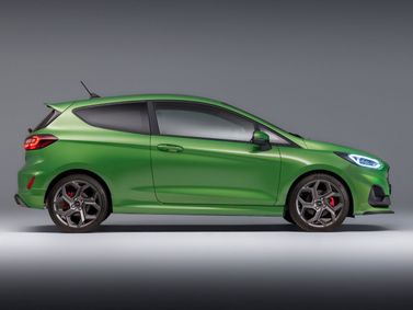 Ford Fiesta ST فيس ليفت السابع، هاتشباك 3 أبواب — منظر من الجانب الأيسر