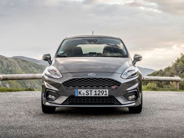 Ford Fiesta ST سابعاً، هاتشباك 5 أبواب — منظر أمامي