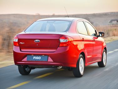 Ford Figo ثانياً، سيدان — منظر خلفي بزاوية ثلاثة أرباع