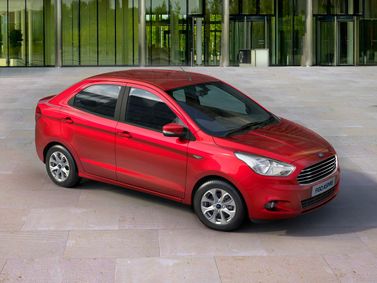 Ford Figo ثانياً، سيدان Aspire — منظر أمامي بزاوية ثلاثة أرباع