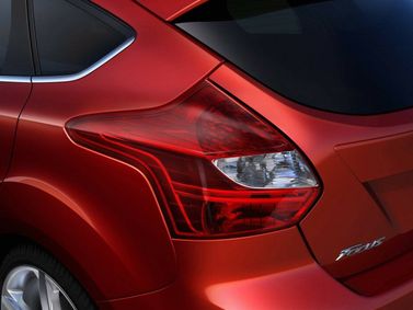 Ford Focus ثالثاً، هاتشباك 5 أبواب — المصباح الخلفي