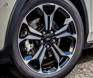 Ford Focus رابعاً، واجون 5 أبواب Active — جنط العجلة