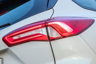 Ford Focus رابعاً، واجون 5 أبواب Active — المصباح الخلفي