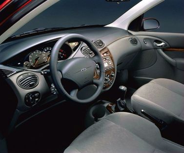 Ford Focus I، هاتشباك 5 أبواب — منطقة السائق