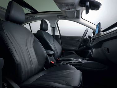 Ford Focus رابعاً، هاتشباك 5 أبواب — منظر عام للمقصورة