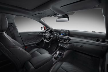 Ford Focus رابعاً، سيدان — منظر عام للمقصورة