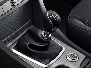 Ford Focus فيس ليفت الثاني، هاتشباك 3 أبواب — محدد ناقل الحركة