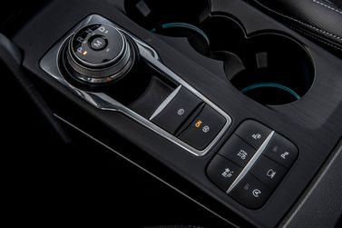 Ford Focus رابعاً، واجون 5 أبواب Active — محدد ناقل الحركة