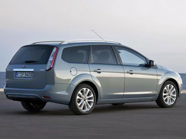 Ford Focus II Рестайлинг, Универсал 5 дв. — вид сзади справа