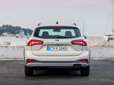 Ford Focus رابعاً، واجون 5 أبواب Active — منظر خلفي