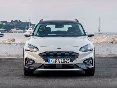 Ford Focus رابعاً، واجون 5 أبواب Active — منظر أمامي