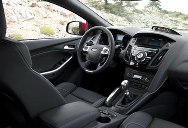 Ford Focus ST ثالثاً، واجون 5 أبواب — منطقة السائق