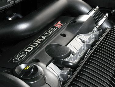 Ford Focus ST فيس ليفت الثاني، هاتشباك 3 أبواب — حجرة المحرك