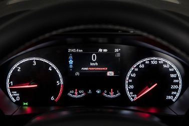 Ford Focus ST رابعاً، هاتشباك 5 أبواب — لوحة العدادات