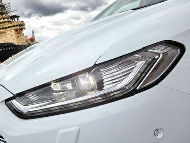 Ford Mondeo V, Седан — передняя фара