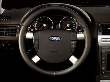 Ford Mondeo III Рестайлинг, Седан — рулевое колесо