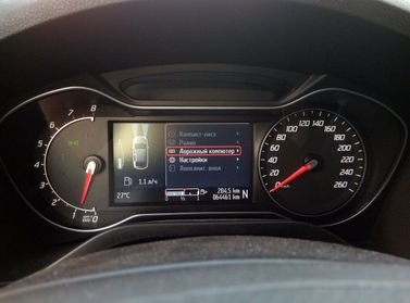Ford Mondeo IV Рестайлинг, Седан — панель приборов