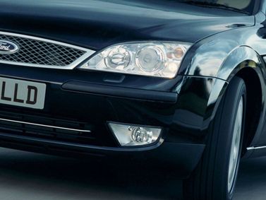 Ford Mondeo III Рестайлинг, Седан — передняя часть автомобиля крупным планом