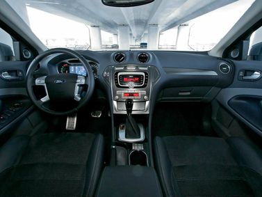 Ford Mondeo IV, Седан — передняя панель